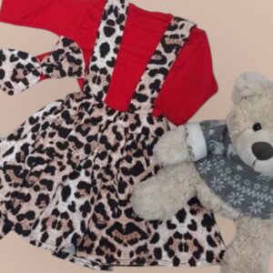 Set med leopardtryck.