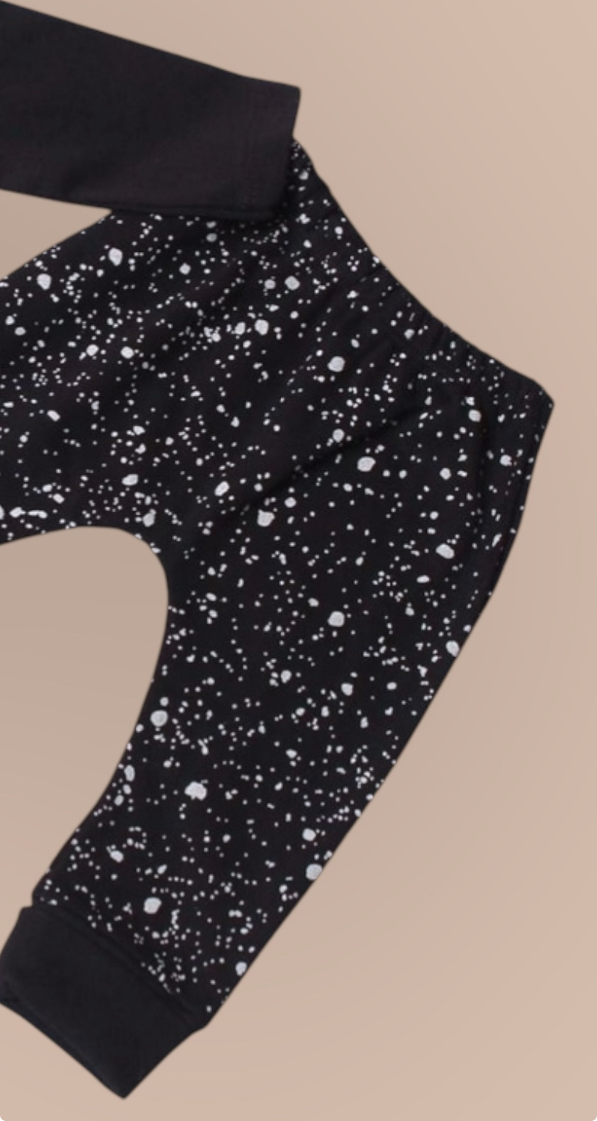 "MAMAS GIRL"Byxor ,body, mössa med rosett .(3 delar) - Bild 3