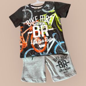 2-DELAT SET MED T-SHIRT OCH SHORTS